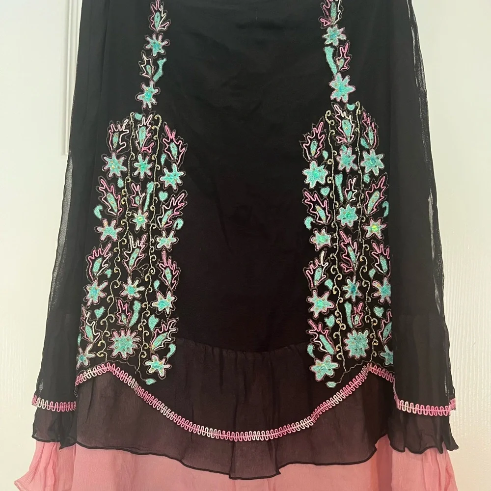 Vintage Athropologie Embroidered Skirt - Women’s size 4 - Picture 2 of 8